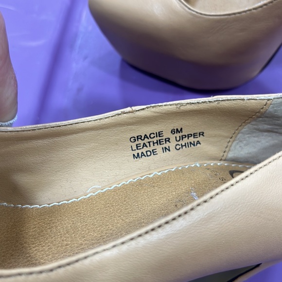 Nude heels - Picture 3 of 4